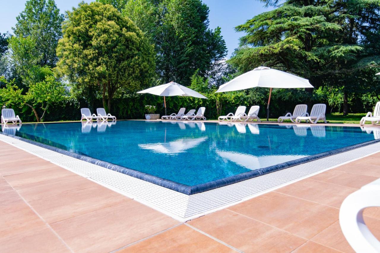 Villa Vitti'S - Verona Est サン・マルティーノ・ブオン・アルベルゴ エクステリア 写真