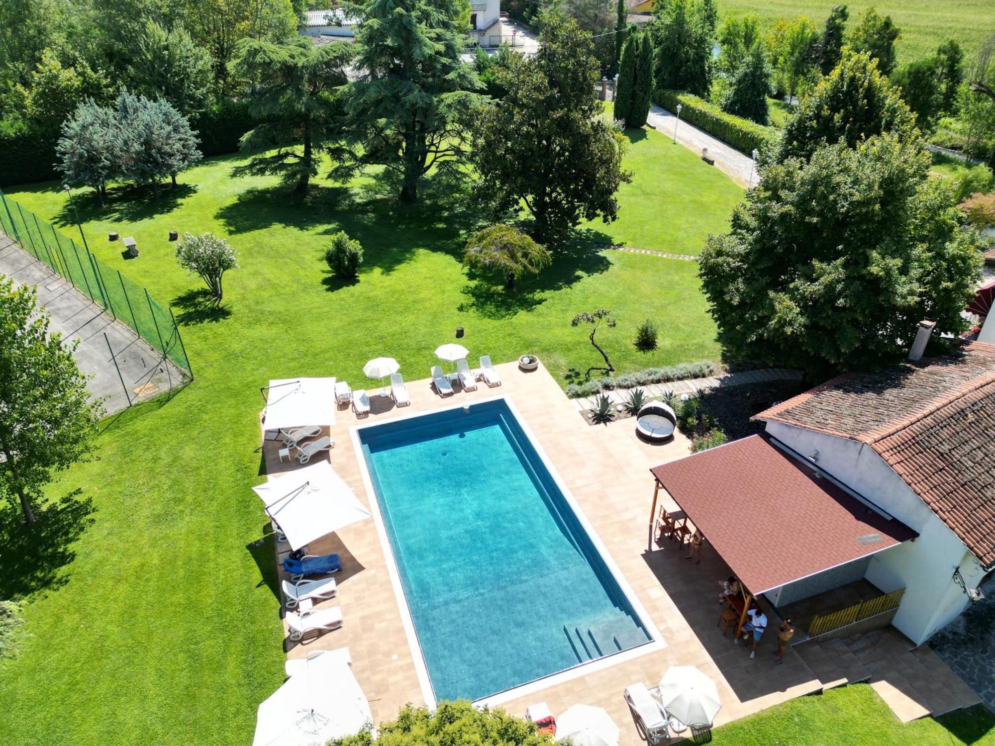 Villa Vitti'S - Verona Est サン・マルティーノ・ブオン・アルベルゴ エクステリア 写真